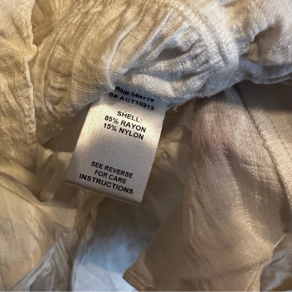 NWOT White Ruffle Cropped Top - Picture 8 of 9